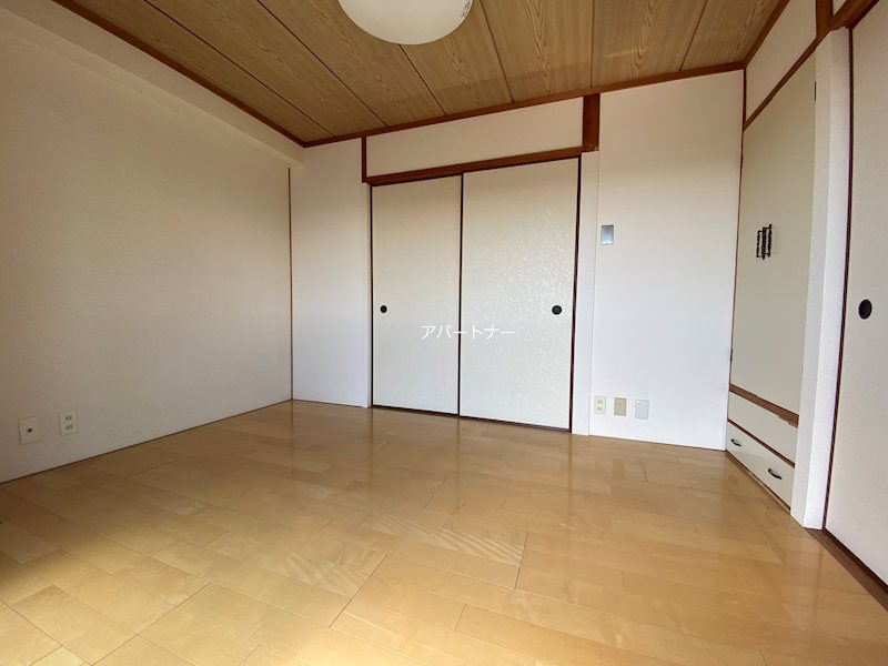 中島マンション ベッドルーム