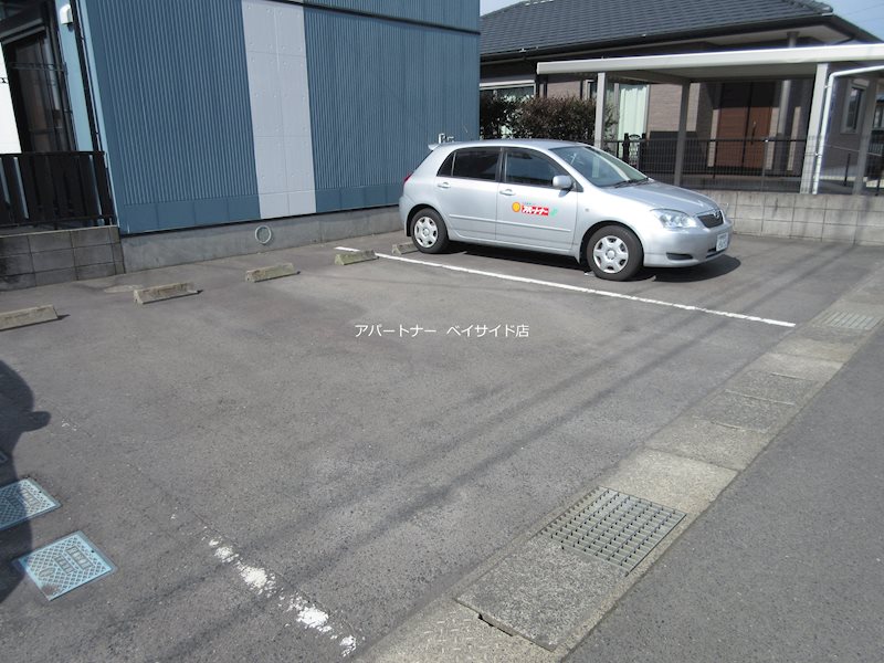 カーサクワトロ 駐車場