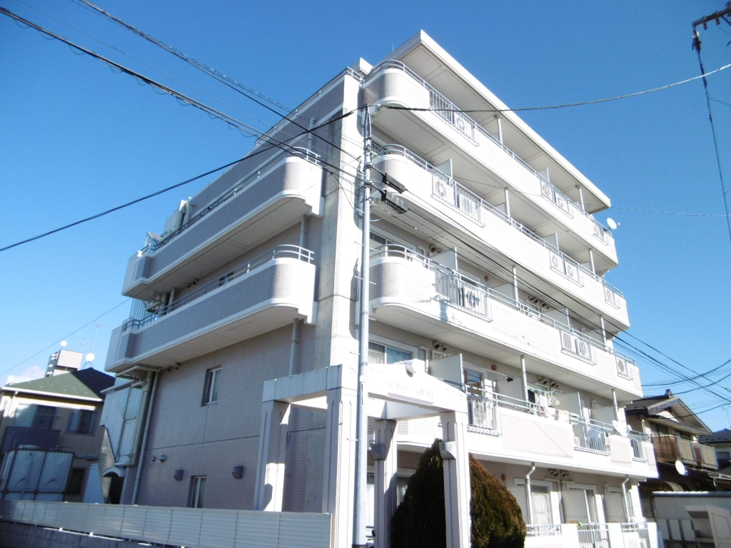 ロイヤルヒルズ銀杏町 302号室 外観