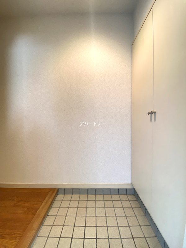 ルミエールハイツ南栄 玄関