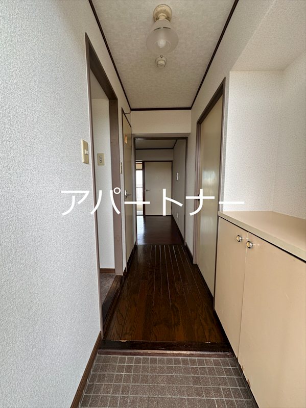 タウンハイツ建昌 玄関