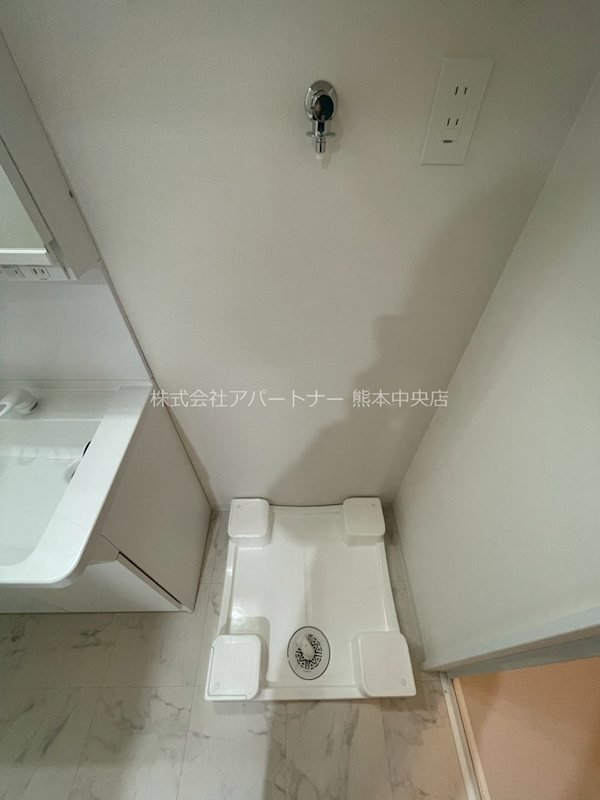 CHAINON春日WEST  洗面所