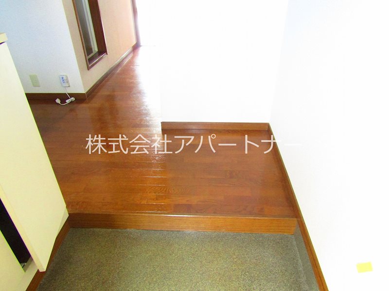 ネオ・メープル高松  玄関