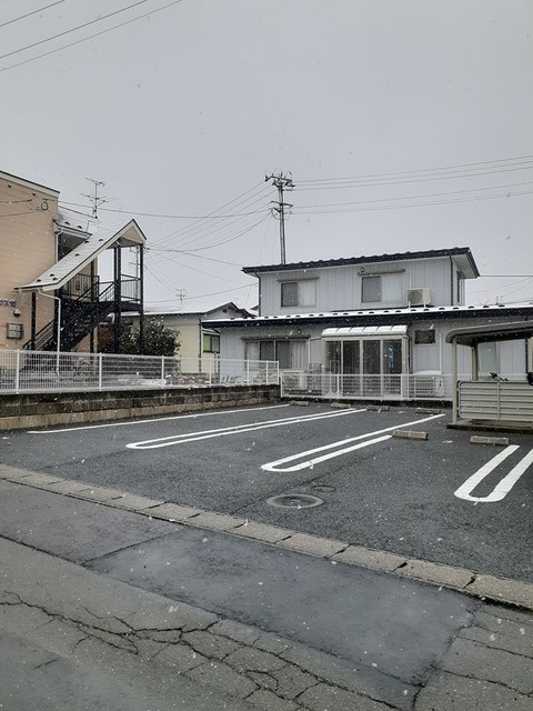 アドバンス　輝 駐車場