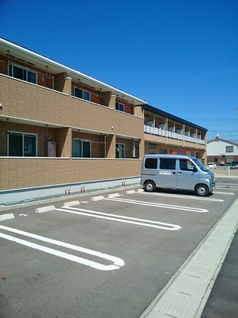 グレイスＳＫ 駐車場