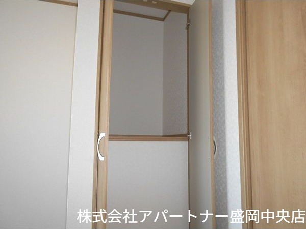 シュッドポミエ 収納