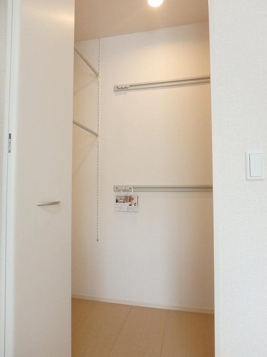 イーストヒルズ高松　E 収納