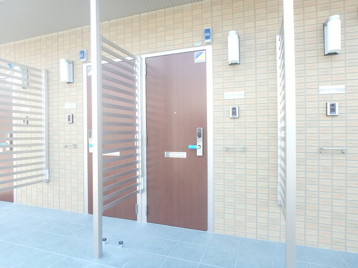 リーラ 玄関