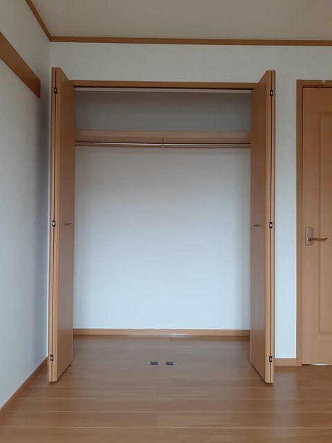 サンシャインスクエア 収納