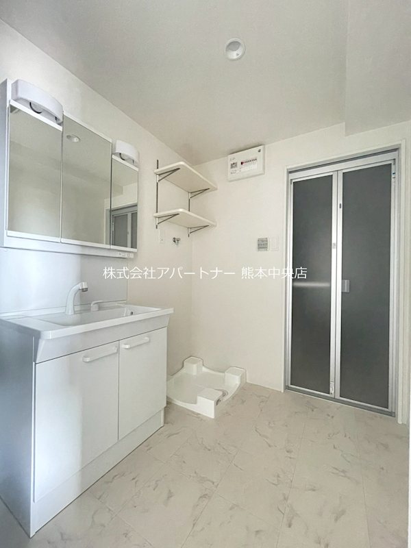 CHAINON春日WEST  洗面所