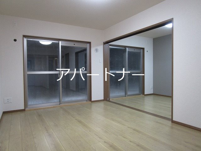 モンテピノ リビング