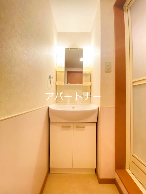 ロイヤルハイツ　平之 洗面所