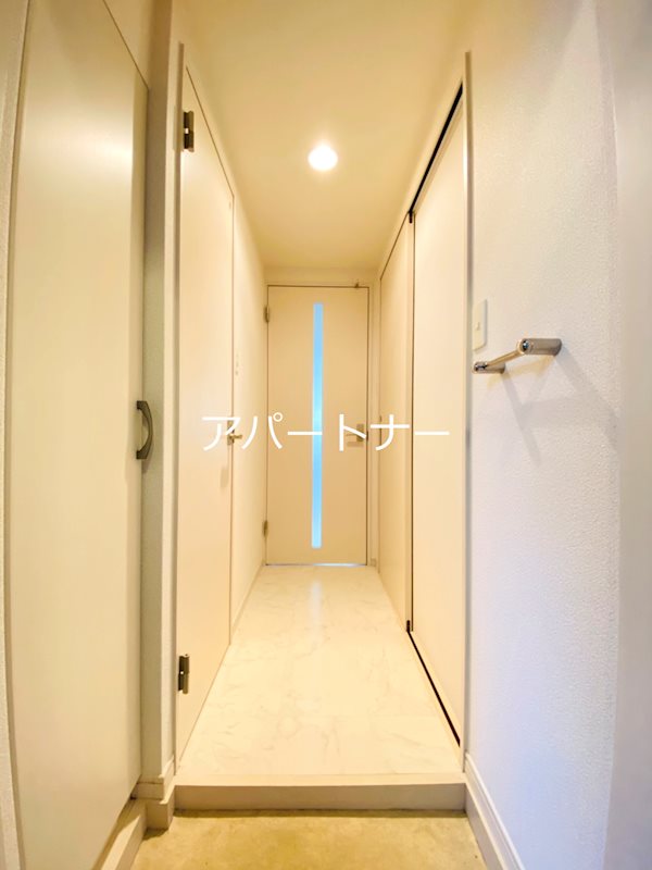 リーベンパレス西千石 玄関