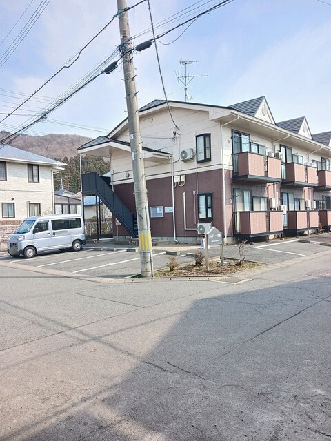 トレジャー１号館 駐車場