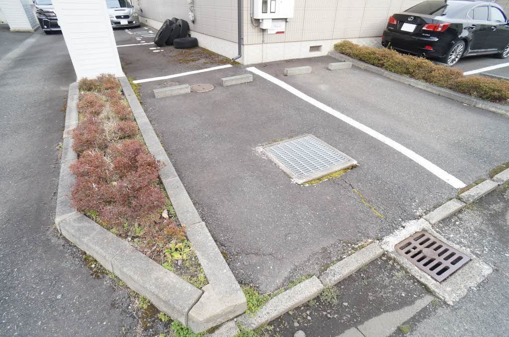 コートラックス　Ｄ 駐車場
