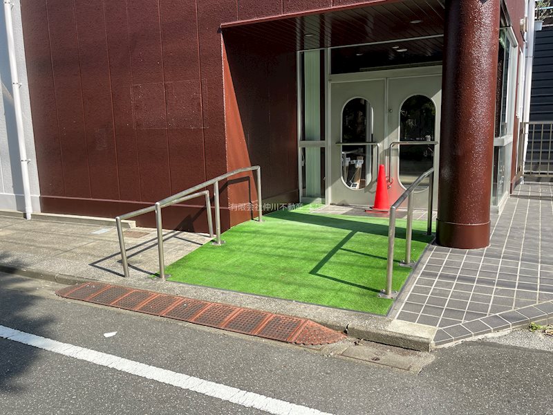 東京都足立区東和５丁目4-8 玄関