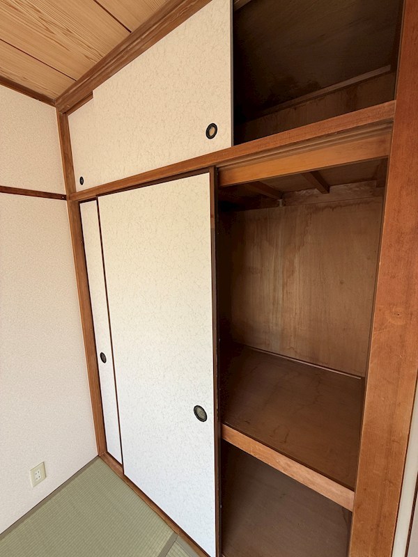 ニチエイマンション柳崎 収納