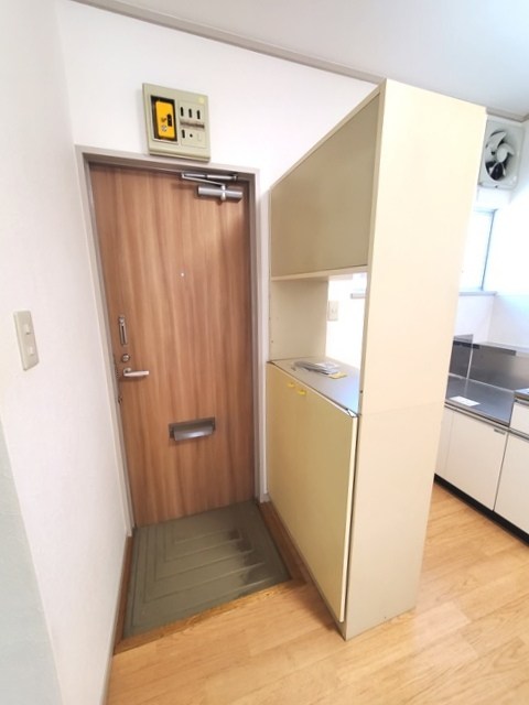 エステートピア芝 玄関