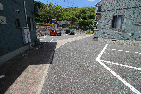 ボナールメゾン　風 駐車場