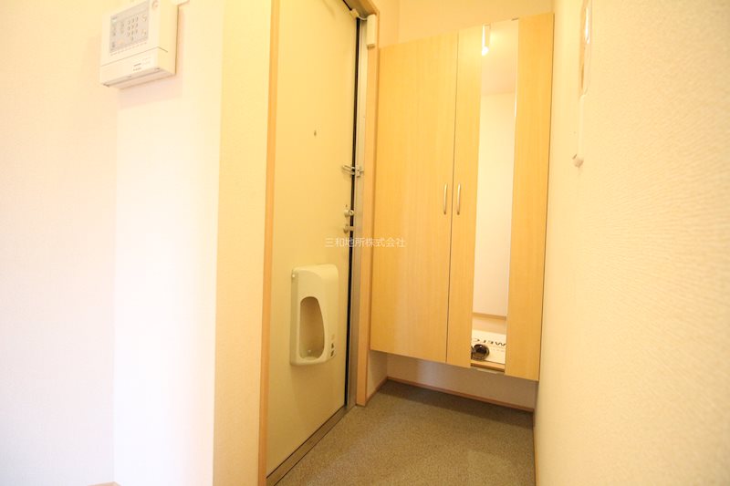 ビィラ・クレール 玄関