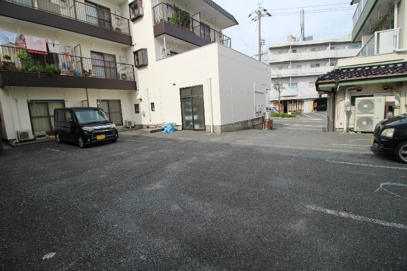 Sビル 駐車場