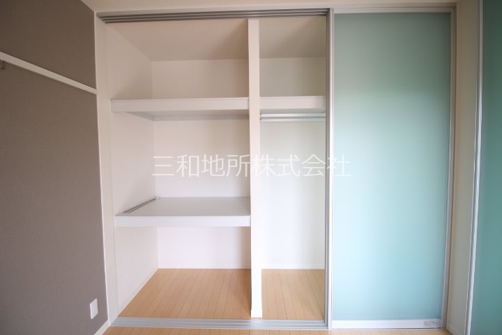 シャーメゾン桜山 収納