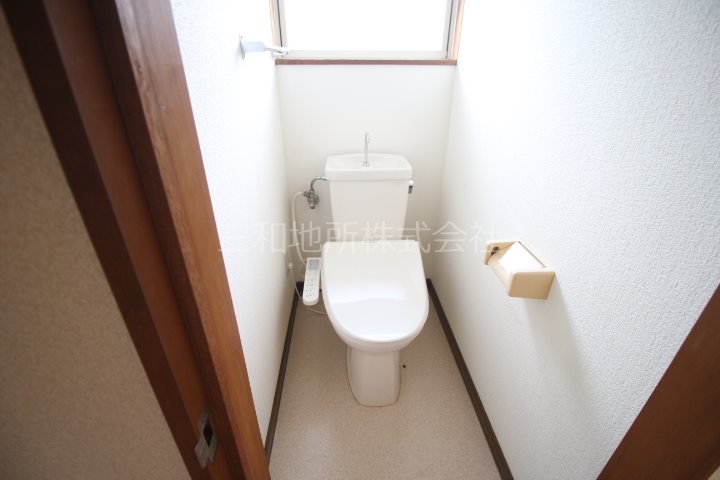 カレッジ トイレ