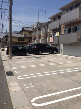 ヴィルセイン椋野　B棟 駐車場