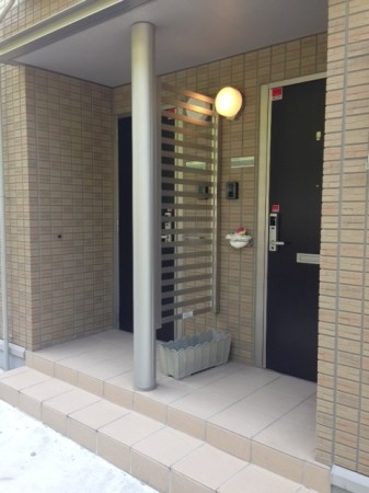 ヴィルセイン椋野　B棟 玄関
