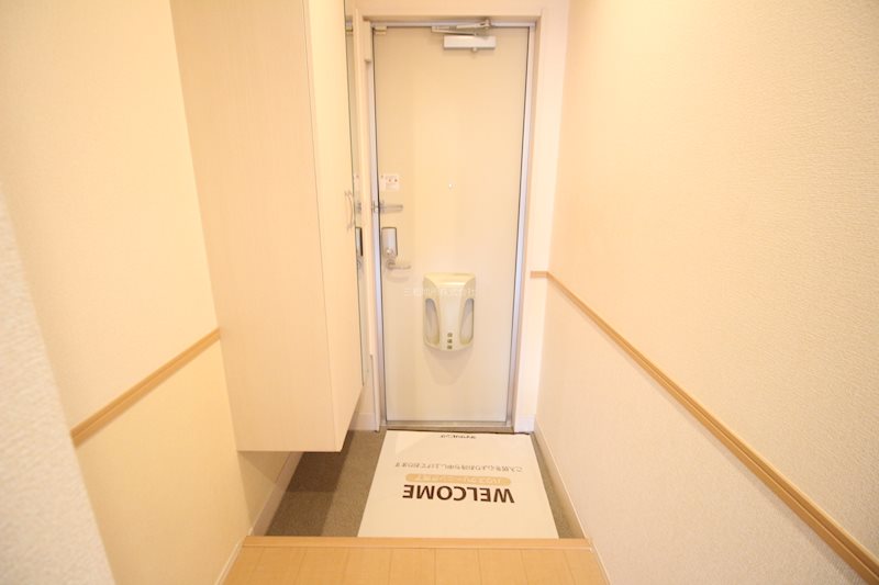 アクシス 玄関