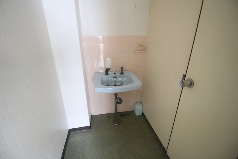 新地岡田ビル その他