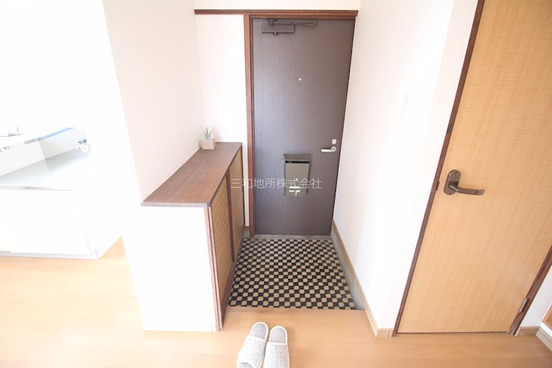 ドミールイチノセ 玄関