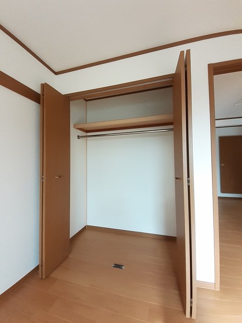 ソレアード葉中 収納