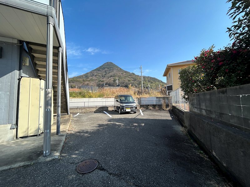 サンライフ松の木A棟 駐車場