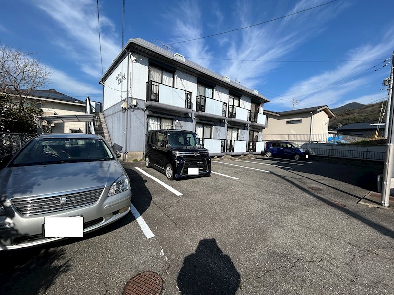 サンライフ松の木A棟 駐車場