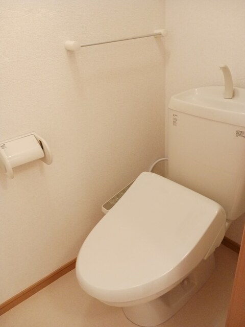 メゾン・ルミエールＦ トイレ