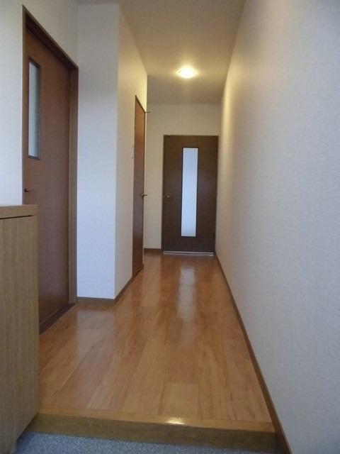 アレイ・まゆ 玄関