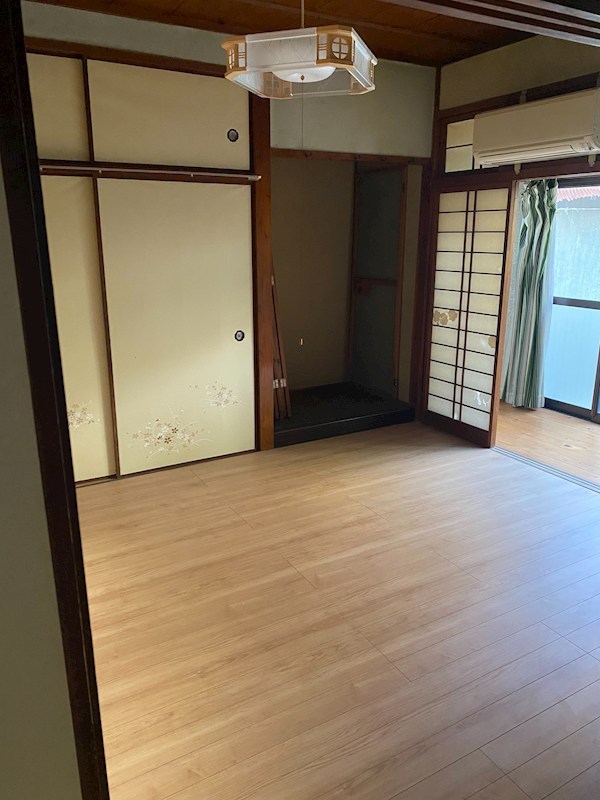 山口県下関市南部町 リビング