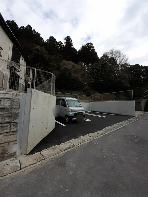 レジデンス　宝町 駐車場