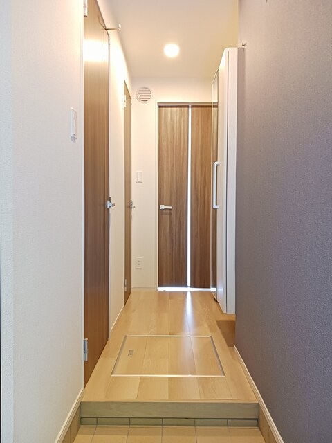レジデンス　宝町 玄関