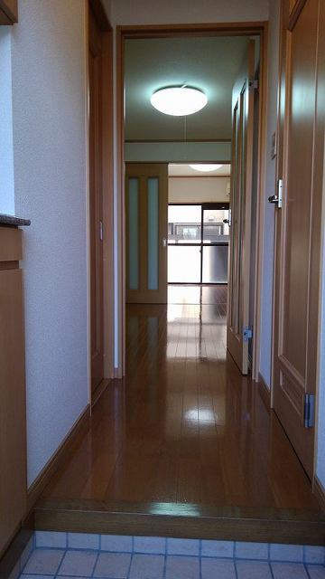 ガーデンパレス秋根 玄関