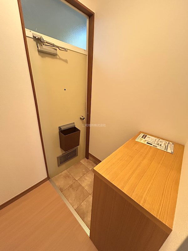 シャトー千枝 玄関