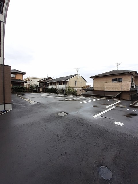 グランドールⅢ 駐車場