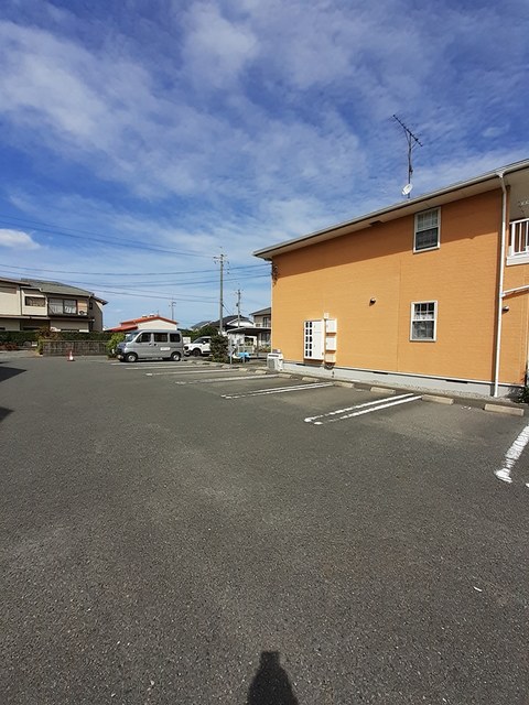 カーサ　セレッソⅠ 駐車場