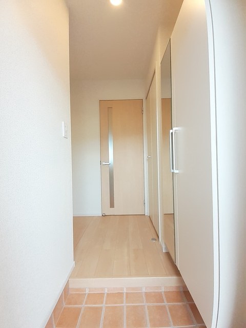 サニーレジデンス　Ⅲ番館 玄関
