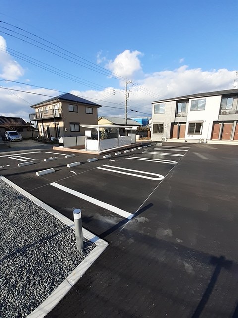 カルム　高砂 駐車場