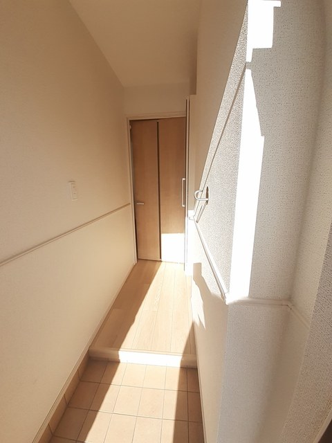 カルム　高砂 玄関