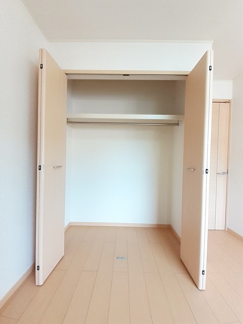 シャトレ　桜２ 収納