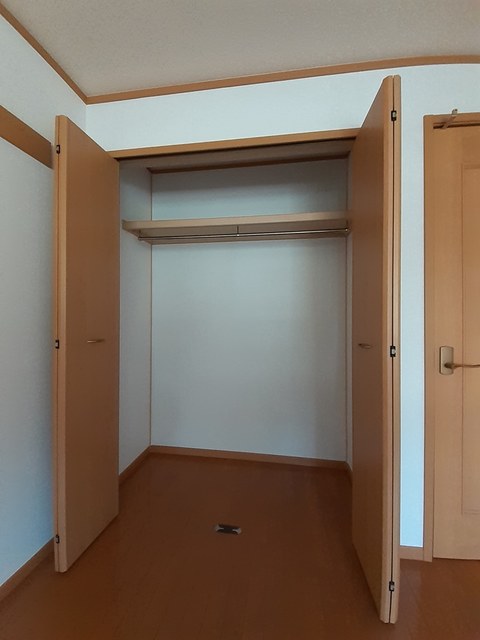 ガーデンヒルズⅡ番館 収納