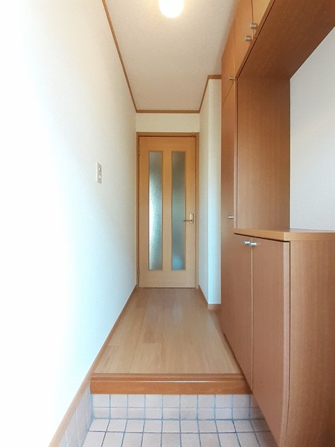 ガーデンヒルズⅡ番館 玄関